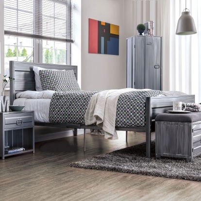 Mccredmond Hand Brushed Silver Full Bed Model CM7075F by Furniture of America