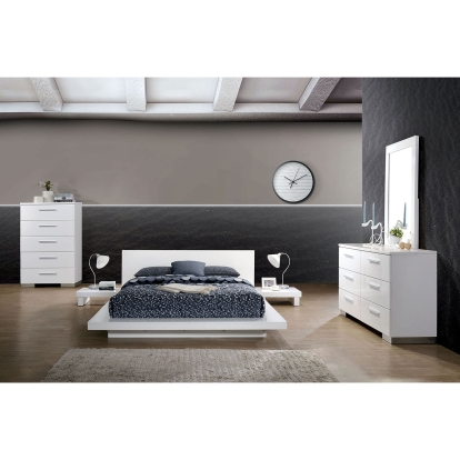 Christie White 4 Piece Queen Bedroom Set Model CM7540WH-Q-4PC by Furniture of America