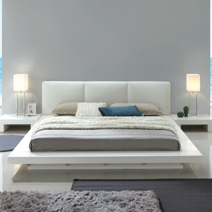Furniture of America Christie Contemporary Leatherette Solid with Wood Veneer White Bed Model CM7550-Queen Bed