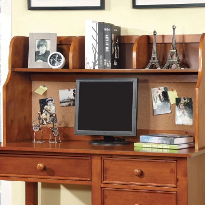 Omnus Oak Hutch Model CM7905OAK-HC by Furniture of America