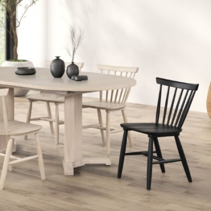 Furniture of America Hines Mid-Century Modern Engineered with Wood Oak Veneer Rubberwood White Oak Oval Dining Table Model FM3101NT-OT