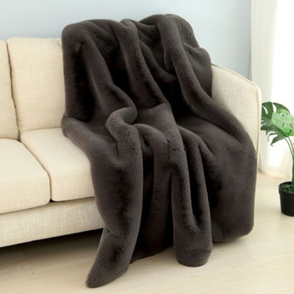 Furniture of America Caparica Contemporary 100% Polyester Charcoal Throw Blanket Model TW4140