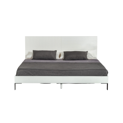 Full Nova Domus Valencia Contemporary White Bed