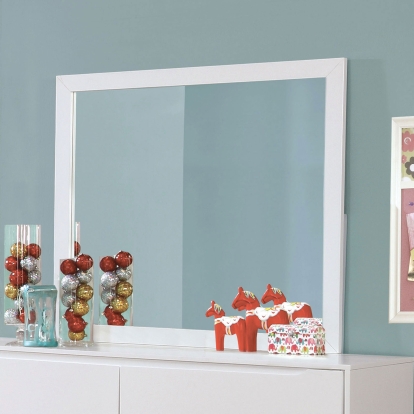 Lennart White Mirror Model CM7386WH-M by Furniture of America