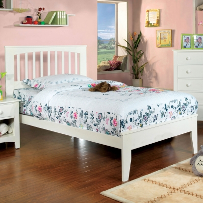 Pine Brook White Full Bed Model CM7908WH-F-BED by Furniture of America