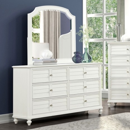 Furniture of America Whitehaven Transitional-Coastal Engineered with Wood Veneer Rubberwood Antique White Dresser Model FM7708WH-D