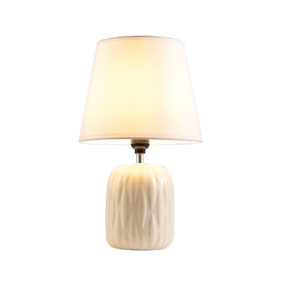 Liah Ivory Table Lamp Model L9504IV by Furniture of America
